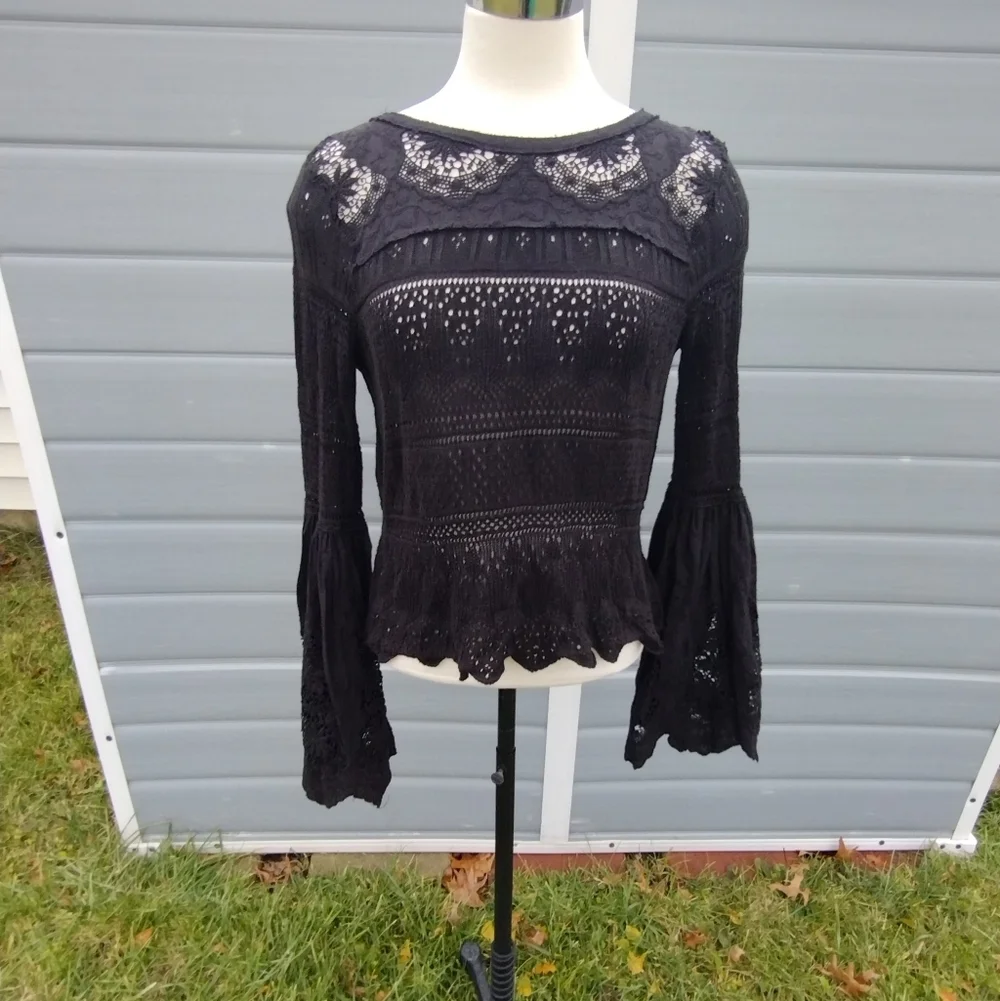 FREE PEOPLE Black Once Upon a Time Linen Blend Knit Bell Sleeve Top XS